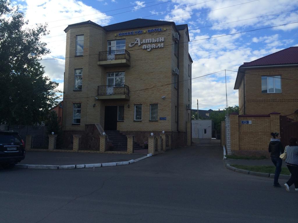 Altyn Adam Hotel Pawlodar Exterior foto