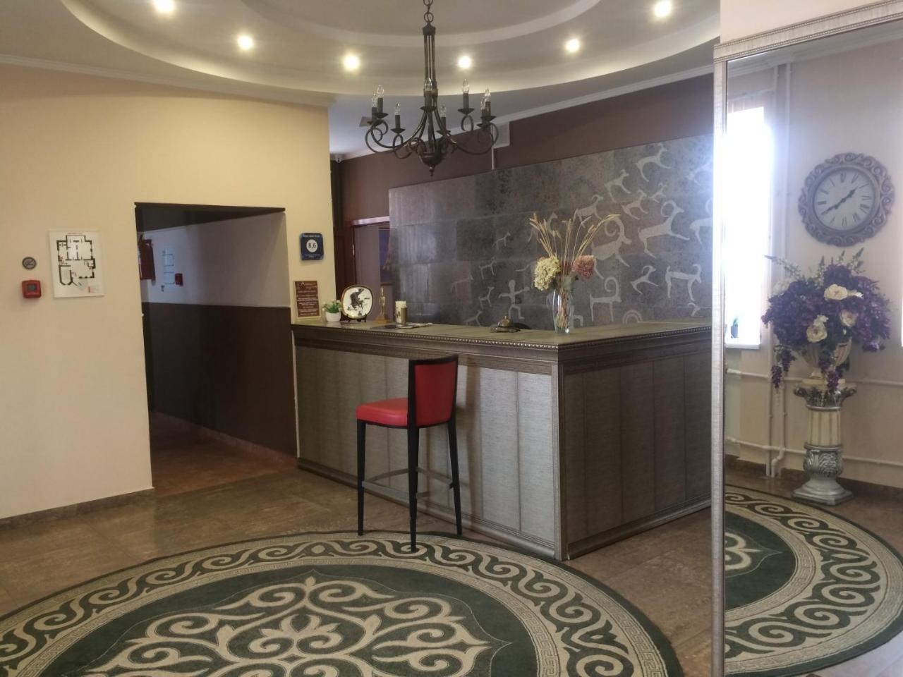 Altyn Adam Hotel Pawlodar Exterior foto